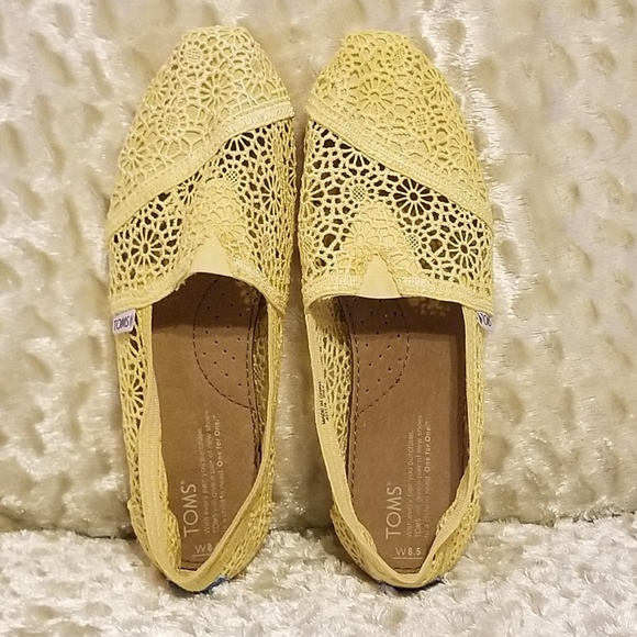 Toms Shoes - TOMS Light Yellow Lace Slip-ons